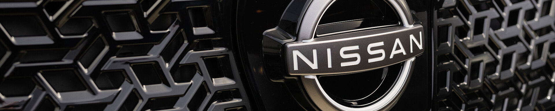 Nissan Townstar Elektro Kastenwagen Kühlergrill